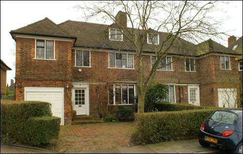 09 Milton Close